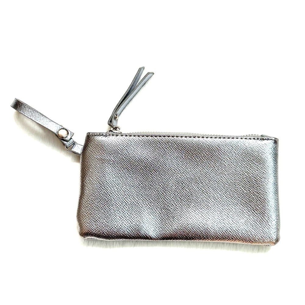 ⭐️ 5 for $25 EIGHT by Under One Sky Silver Small Purse Cosmetics Bag - Picture 2 of 9